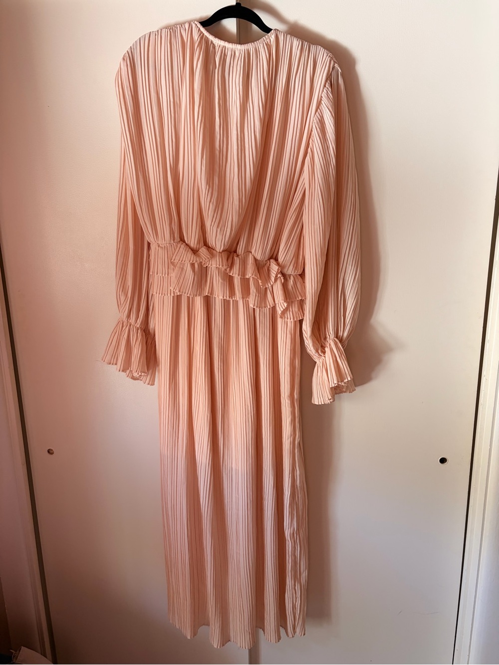 Nasty Gal Pleated V-Neck Ruffle-Waist Midi Dress in Blush - Picture 4 of 5
